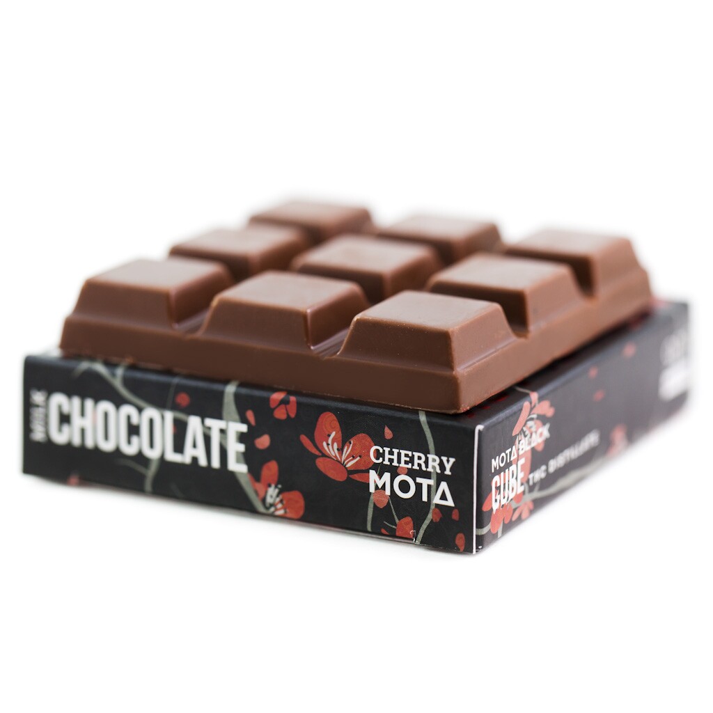 MOTA - Black THC Chocolate Cherry Cube (900mg)